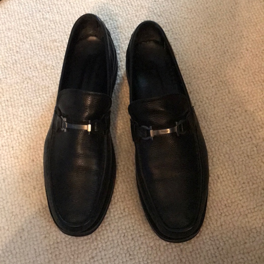 Used Men’s Ferragamo loafers!